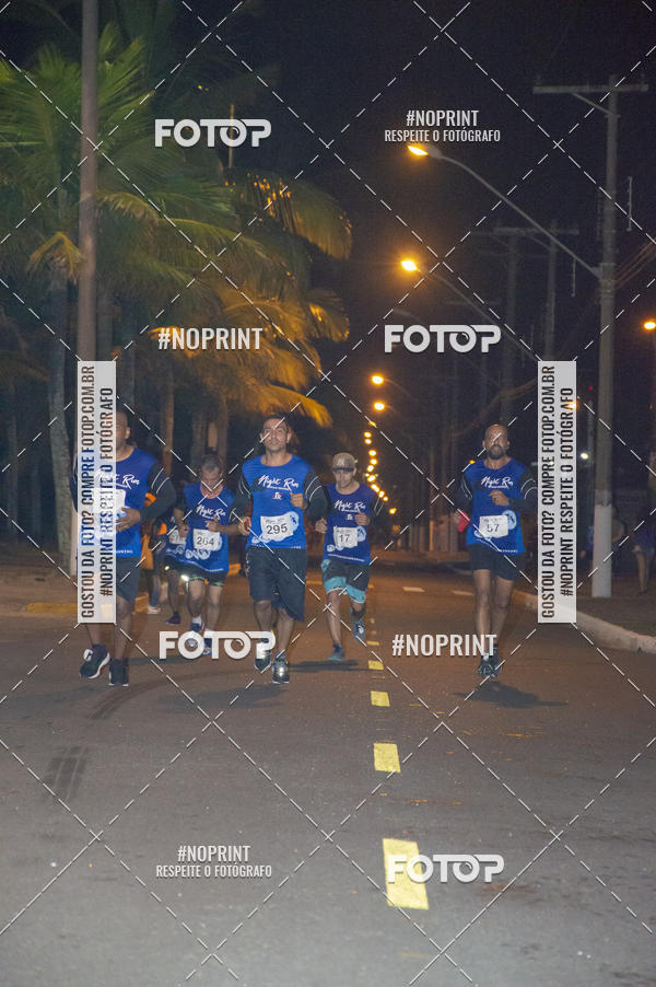 Buy your photos of the eventNight Run 5K 10K Praia Grande on Fotop