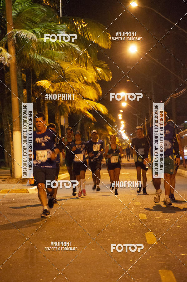 Buy your photos of the eventNight Run 5K 10K Praia Grande on Fotop