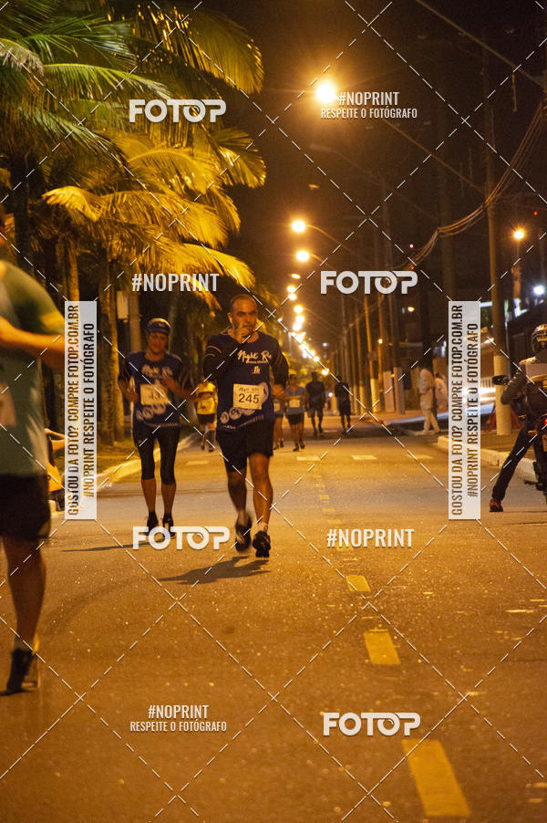 Buy your photos of the eventNight Run 5K 10K Praia Grande on Fotop