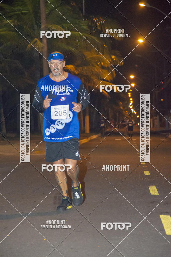 Buy your photos of the eventNight Run 5K 10K Praia Grande on Fotop