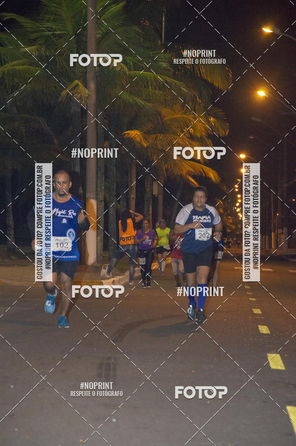 Buy your photos of the eventNight Run 5K 10K Praia Grande on Fotop