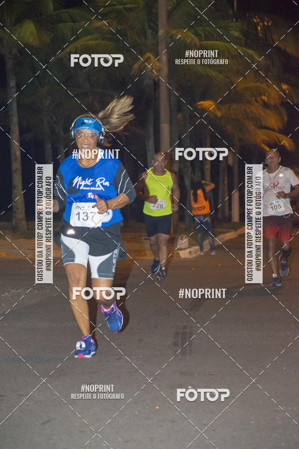 Buy your photos of the eventNight Run 5K 10K Praia Grande on Fotop