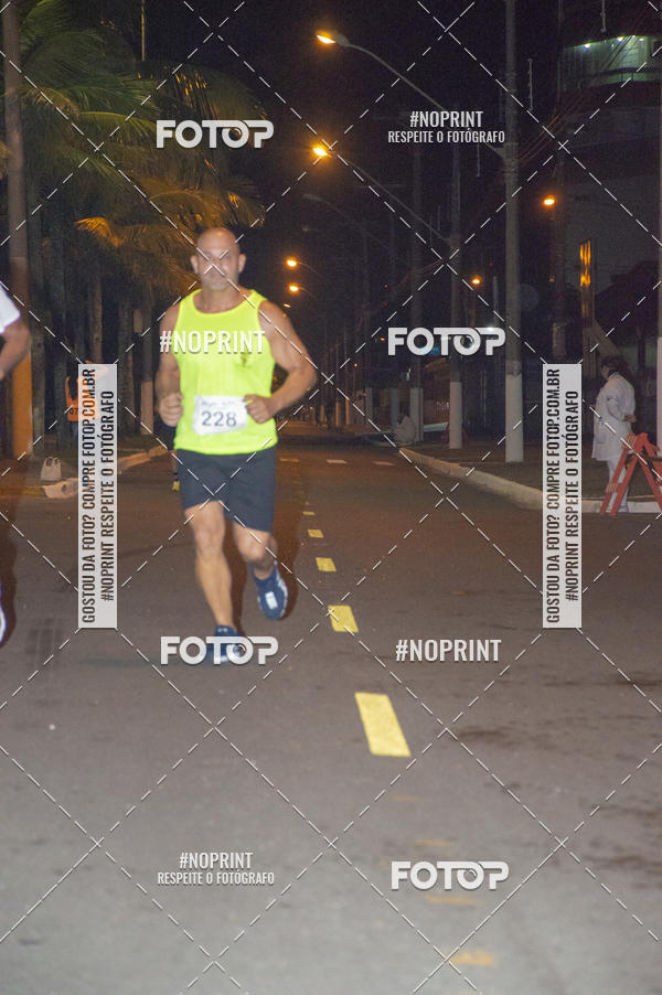 Buy your photos of the eventNight Run 5K 10K Praia Grande on Fotop