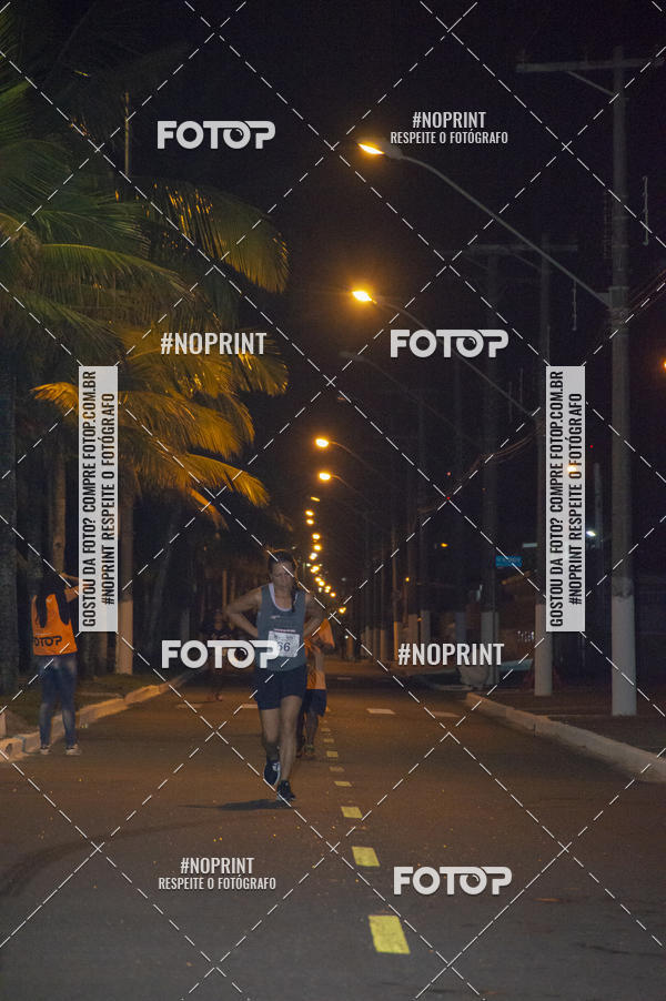 Buy your photos of the eventNight Run 5K 10K Praia Grande on Fotop