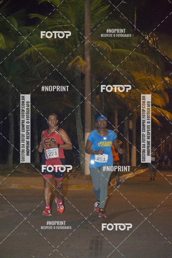 Buy your photos of the eventNight Run 5K 10K Praia Grande on Fotop