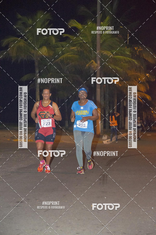 Buy your photos of the eventNight Run 5K 10K Praia Grande on Fotop