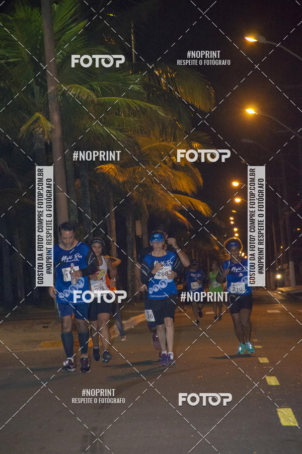 Buy your photos of the eventNight Run 5K 10K Praia Grande on Fotop