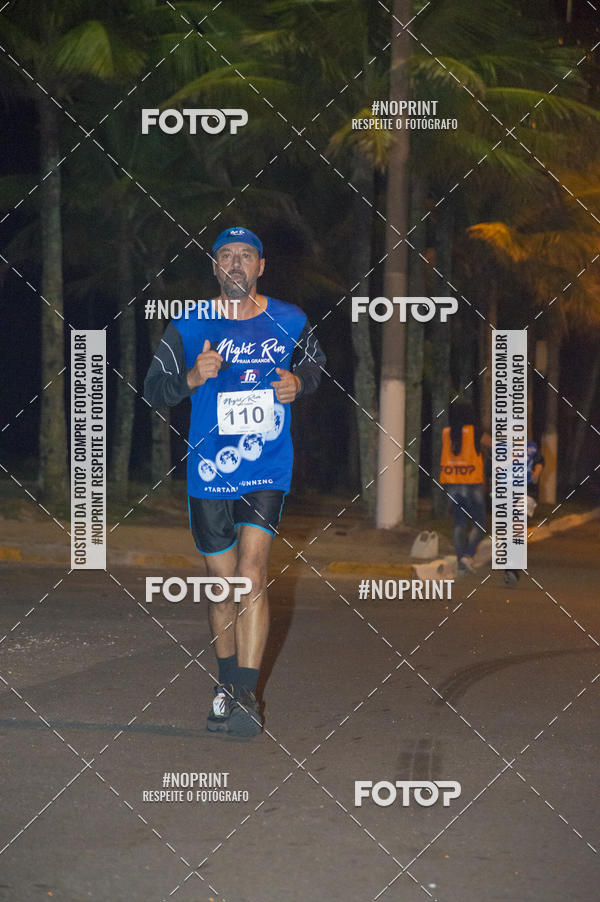 Buy your photos of the eventNight Run 5K 10K Praia Grande on Fotop