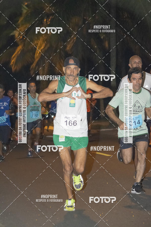 Buy your photos of the eventNight Run 5K 10K Praia Grande on Fotop