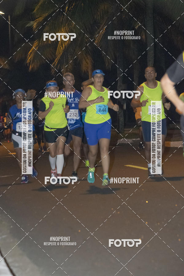 Buy your photos of the eventNight Run 5K 10K Praia Grande on Fotop