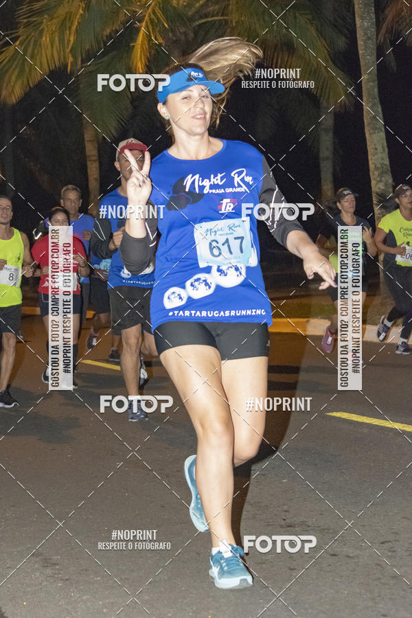Buy your photos of the eventNight Run 5K 10K Praia Grande on Fotop