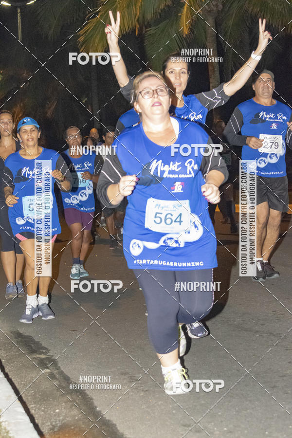Buy your photos of the eventNight Run 5K 10K Praia Grande on Fotop