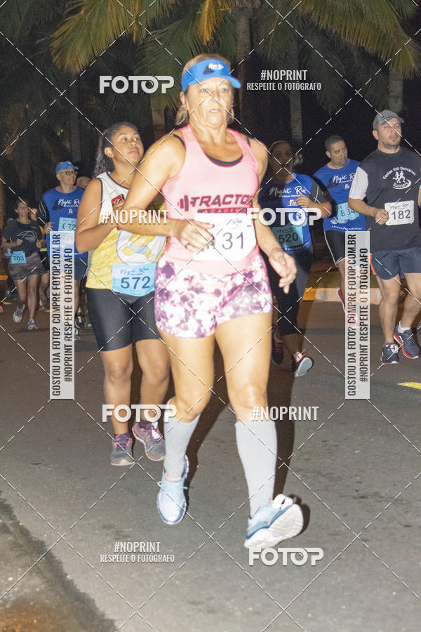 Buy your photos of the eventNight Run 5K 10K Praia Grande on Fotop