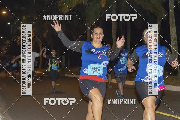 Buy your photos of the eventNight Run 5K 10K Praia Grande on Fotop