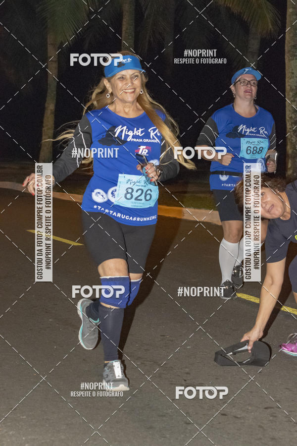 Buy your photos of the eventNight Run 5K 10K Praia Grande on Fotop