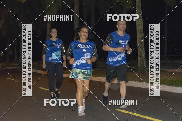 Buy your photos of the eventNight Run 5K 10K Praia Grande on Fotop