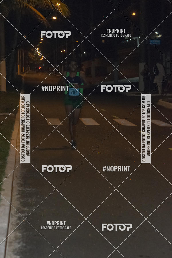 Buy your photos of the eventNight Run 5K 10K Praia Grande on Fotop