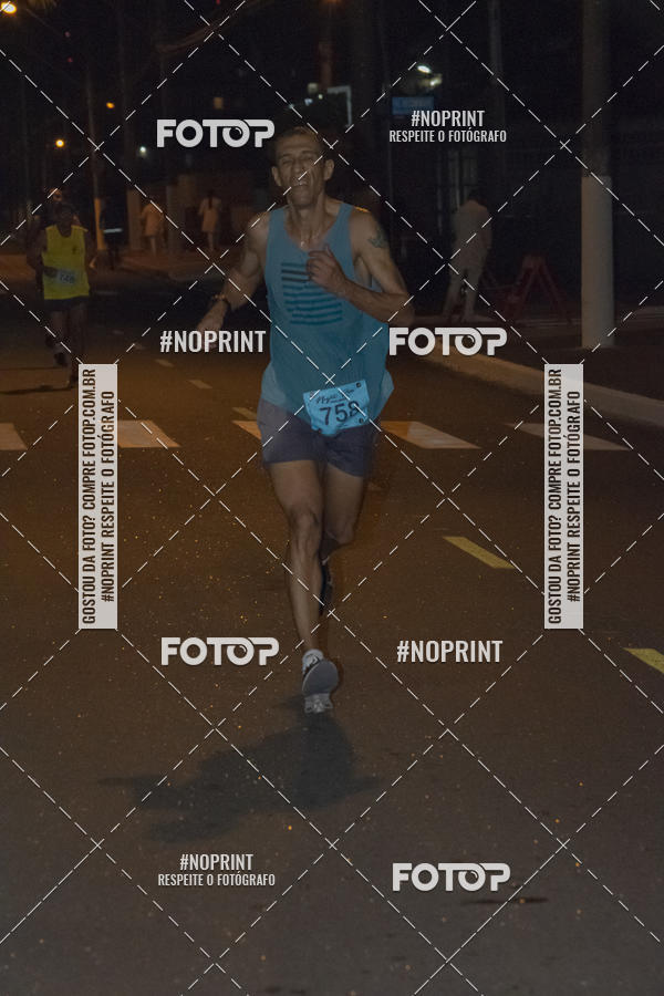 Buy your photos of the eventNight Run 5K 10K Praia Grande on Fotop