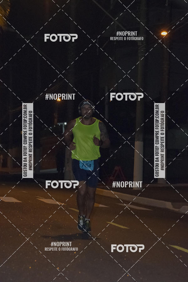 Buy your photos of the eventNight Run 5K 10K Praia Grande on Fotop