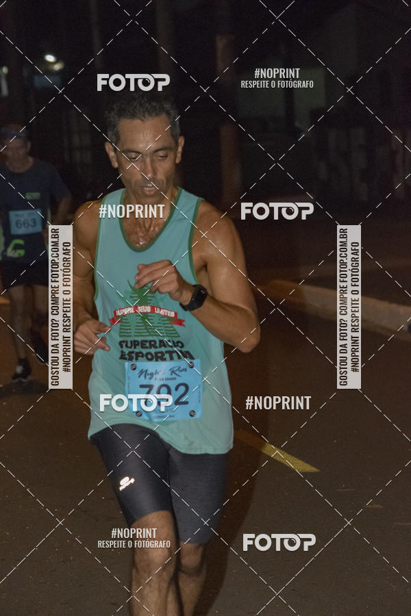 Buy your photos of the eventNight Run 5K 10K Praia Grande on Fotop