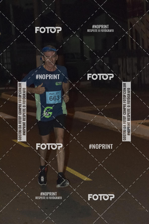 Buy your photos of the eventNight Run 5K 10K Praia Grande on Fotop