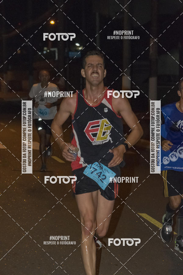 Buy your photos of the eventNight Run 5K 10K Praia Grande on Fotop