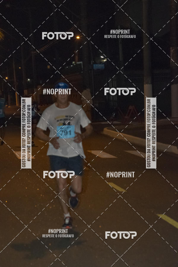 Buy your photos of the eventNight Run 5K 10K Praia Grande on Fotop