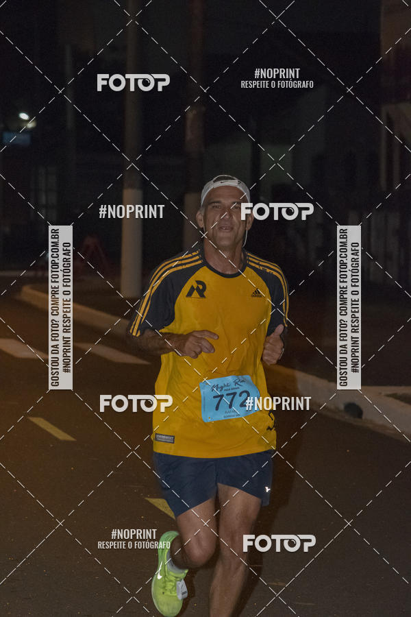 Buy your photos of the eventNight Run 5K 10K Praia Grande on Fotop