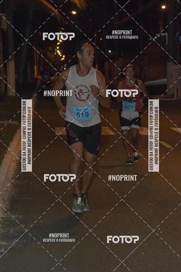 Buy your photos of the eventNight Run 5K 10K Praia Grande on Fotop
