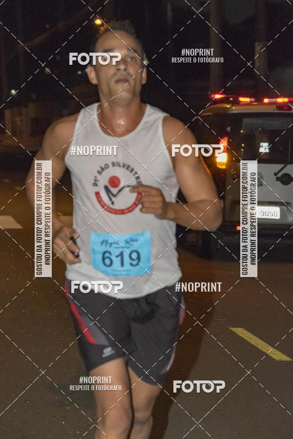 Buy your photos of the eventNight Run 5K 10K Praia Grande on Fotop
