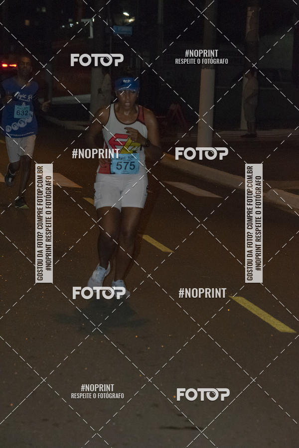Buy your photos of the eventNight Run 5K 10K Praia Grande on Fotop