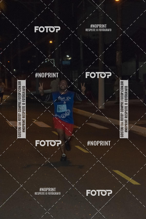 Buy your photos of the eventNight Run 5K 10K Praia Grande on Fotop