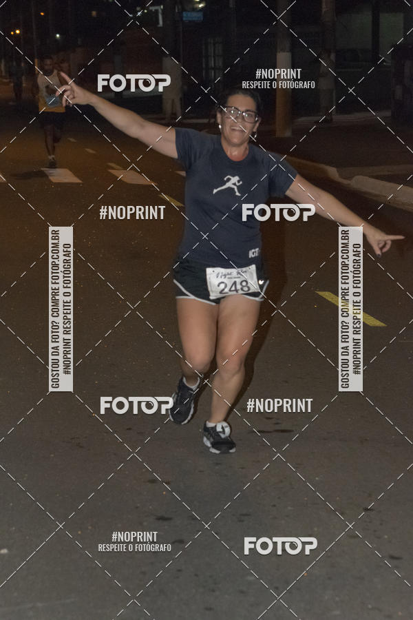 Buy your photos of the eventNight Run 5K 10K Praia Grande on Fotop