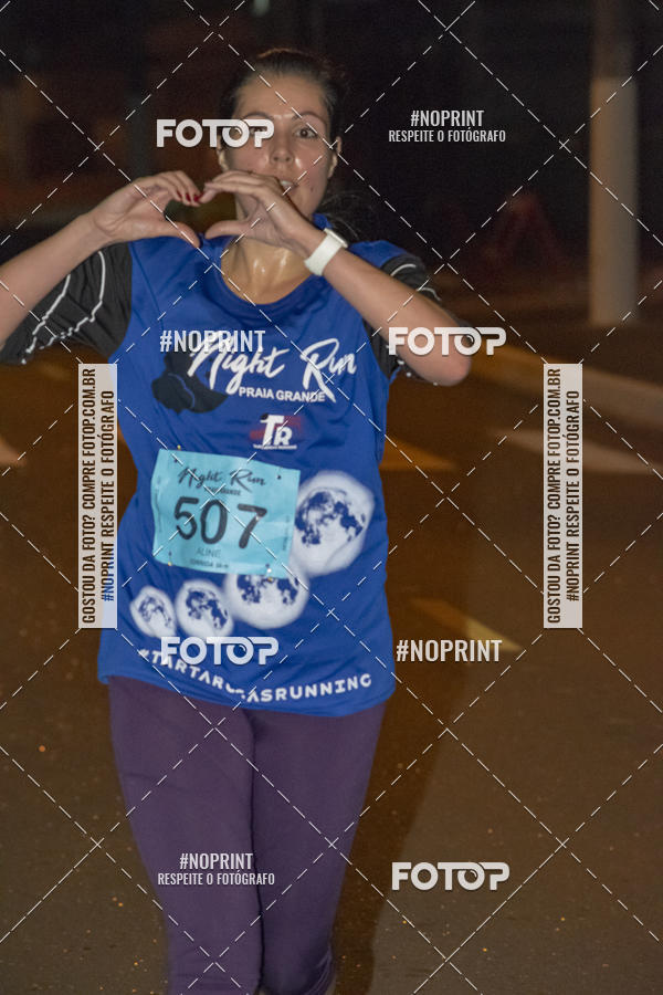 Buy your photos of the eventNight Run 5K 10K Praia Grande on Fotop