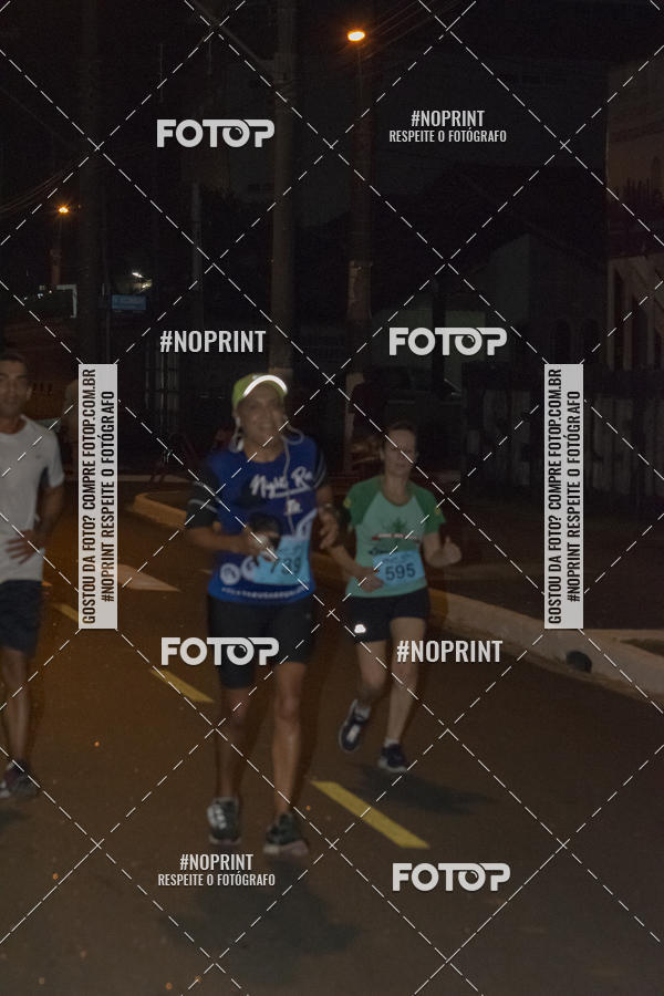Buy your photos of the eventNight Run 5K 10K Praia Grande on Fotop