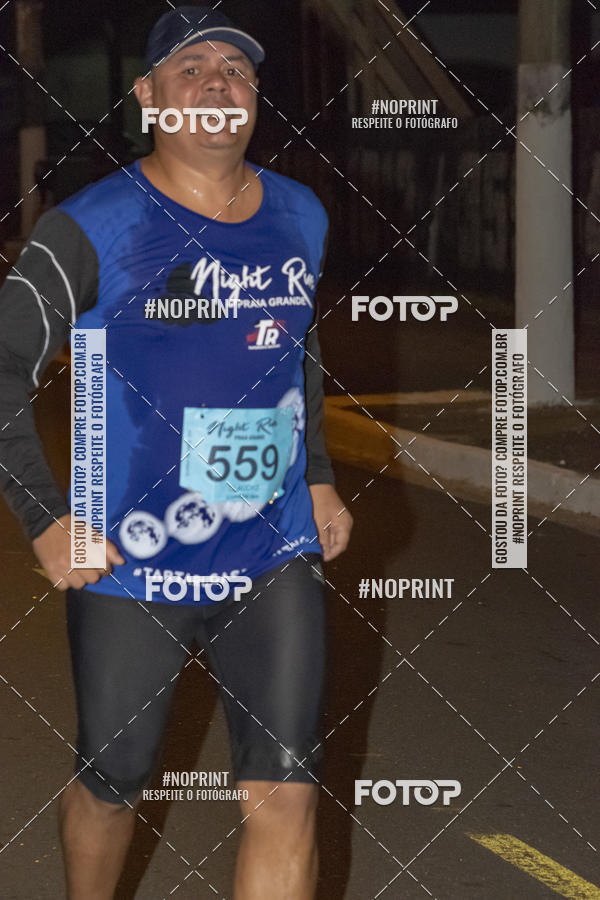 Buy your photos of the eventNight Run 5K 10K Praia Grande on Fotop