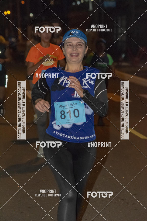Buy your photos of the eventNight Run 5K 10K Praia Grande on Fotop
