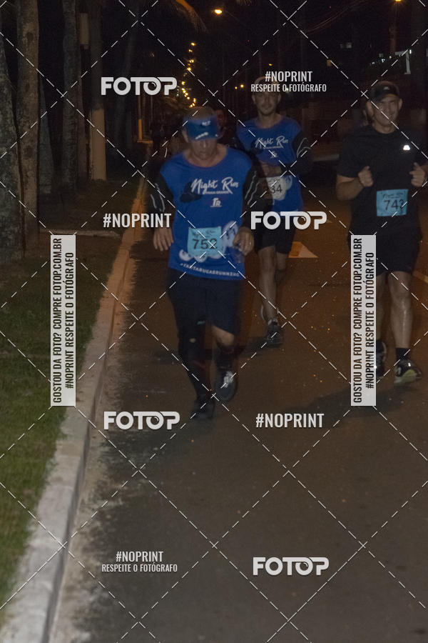 Buy your photos of the eventNight Run 5K 10K Praia Grande on Fotop