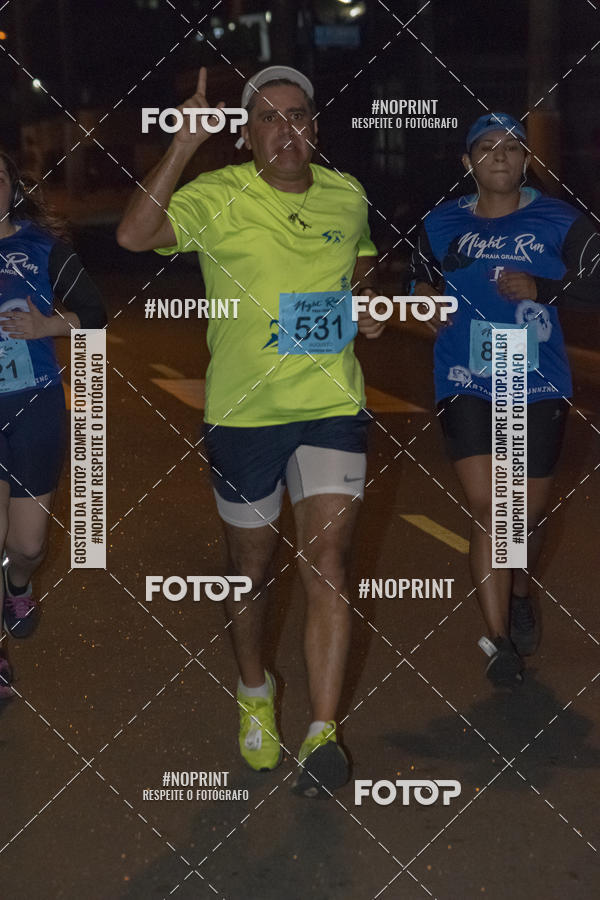 Buy your photos of the eventNight Run 5K 10K Praia Grande on Fotop