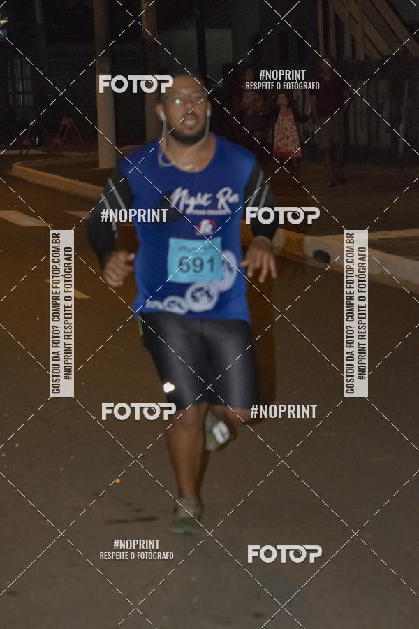 Buy your photos of the eventNight Run 5K 10K Praia Grande on Fotop