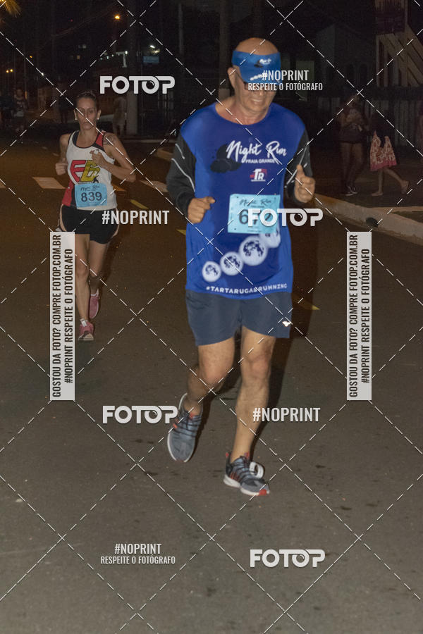 Buy your photos of the eventNight Run 5K 10K Praia Grande on Fotop