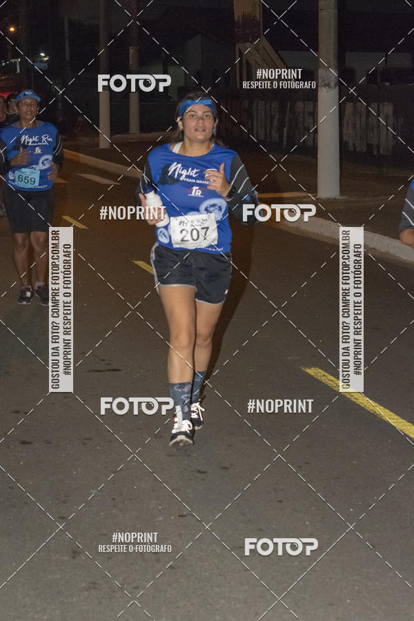 Buy your photos of the eventNight Run 5K 10K Praia Grande on Fotop