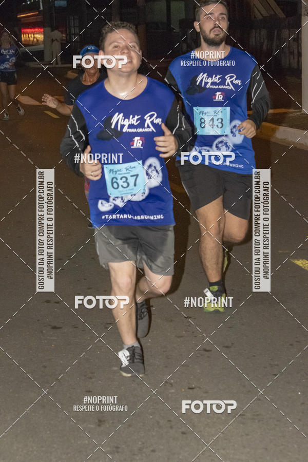 Buy your photos of the eventNight Run 5K 10K Praia Grande on Fotop