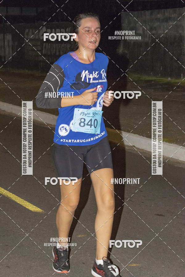 Buy your photos of the eventNight Run 5K 10K Praia Grande on Fotop