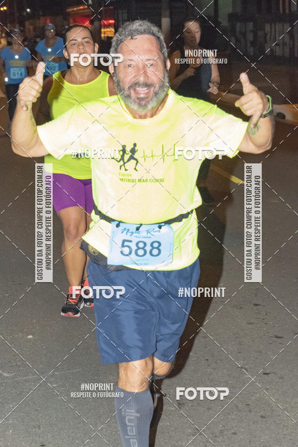 Buy your photos of the eventNight Run 5K 10K Praia Grande on Fotop