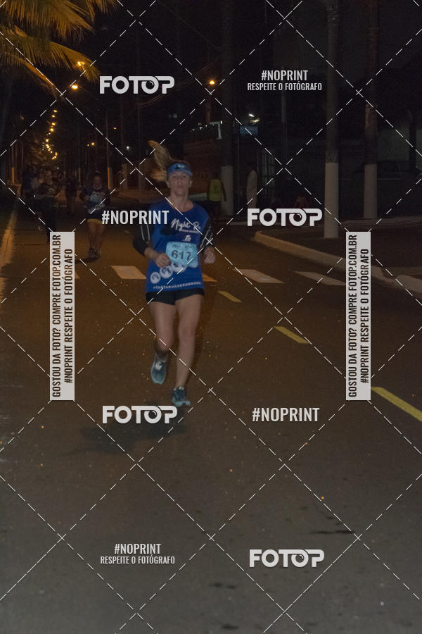 Buy your photos of the eventNight Run 5K 10K Praia Grande on Fotop