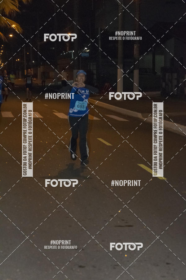 Buy your photos of the eventNight Run 5K 10K Praia Grande on Fotop