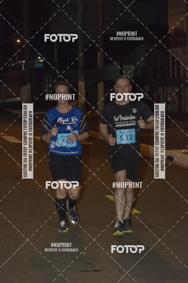 Buy your photos of the eventNight Run 5K 10K Praia Grande on Fotop