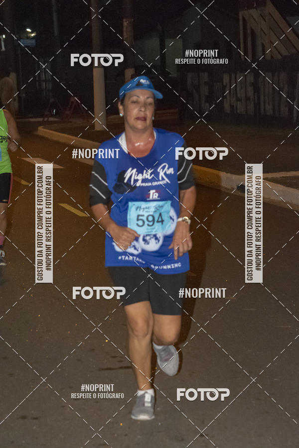 Buy your photos of the eventNight Run 5K 10K Praia Grande on Fotop