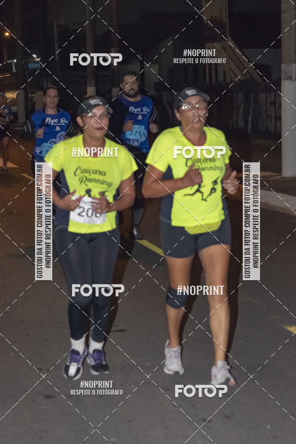Buy your photos of the eventNight Run 5K 10K Praia Grande on Fotop